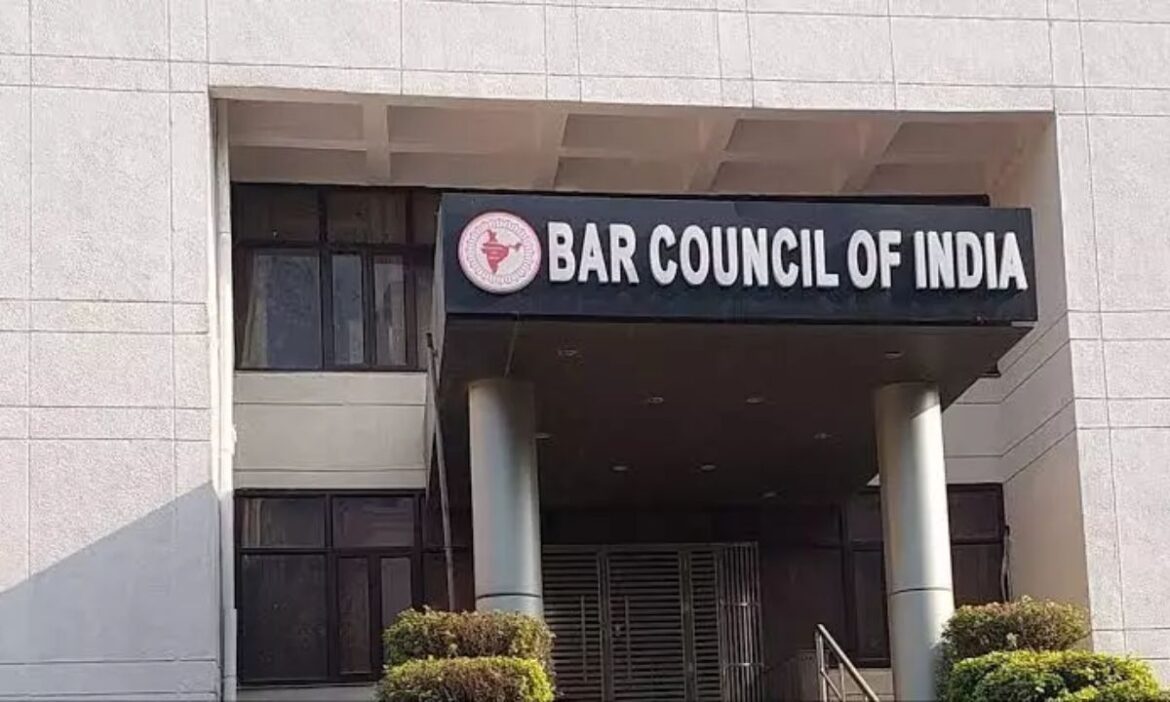 बार काउंसिल ऑफ इंडिया ने लिया बड़ा एक्शन, दिल्ली में 107 फर्जी वकीलों को पद से हटाया