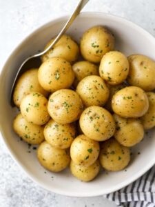 आलू का चटपटा अचार बनाने की आसान रेसिपी