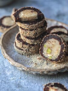 Dhanteras 2024 भोग के लिए बनाएं शुगर फ्री अंजीर की बर्फी