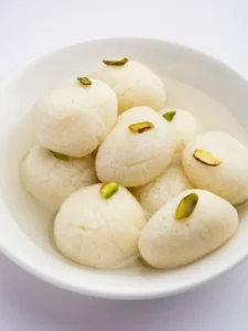 नवरात्रि स्पेशल: दुर्गा पूजा प्रसाद में बनाएं ब्रेड रसगुल्ला