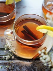 बदलते मौसम में बीमारियों से बचाएगी दालचीनी की चाय