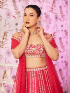Gauhar Khan के अट्रैक्टिव लहंगा और ब्लाउज डिजाइन्स
