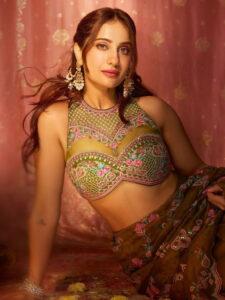 यंग गर्ल पर खूब जचेंगे Kusha Kapila के ये साड़ी डिजाइन्स