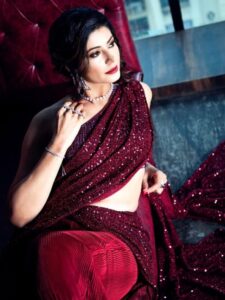 47 साल की Pooja Batra का साड़ी कलेक्शन भी है शानदार