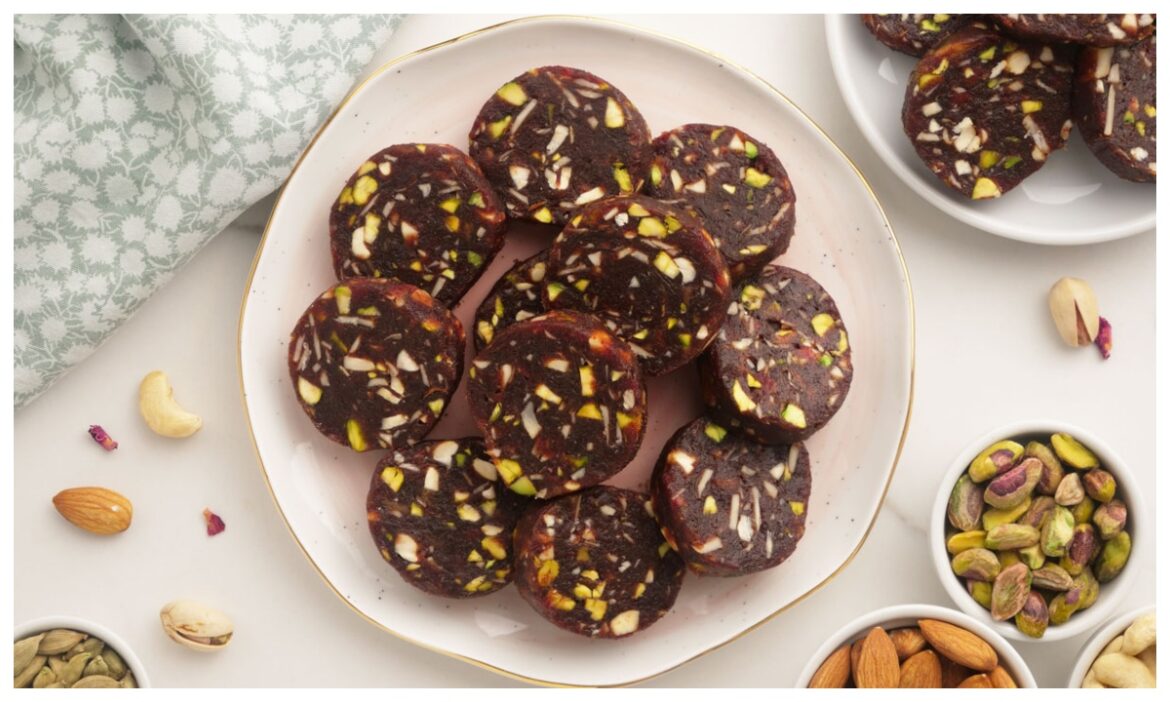 Chhath Puja 2024: भोग के लिए फटाफट ऐसे तैयार करें हेल्दी और टेस्टी शुगर फ्री बर्फी, नोट करें रेसिपी