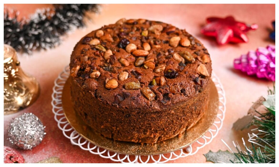 Merry Christmas 2024: क्रिसमस के जश्न को दोगुना बना देगा घर पर बना यमी प्लम केक, नोट कर लीजिए आसान रेसिपी