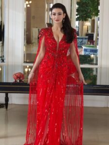 Shalini Passi की ग्लैमरस तस्वीरें बढ़ा देंगी धड़कनें