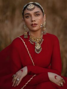 शादी सीजन के लिए Aditi Rao Hydari के रॉयल लहंगे