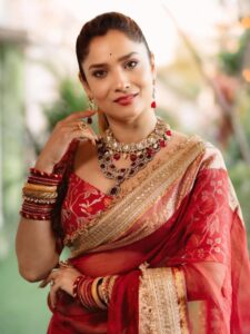 नई बहू के पास जरूर होनी चाहिए ऐसी 5 तरह की साड़ियां