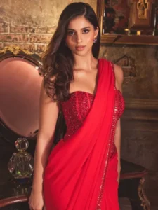 हनीमून पर वेस्टर्न छोड़, पति को रिझाएं Suhana Khan जैसी 8 साड़ी पहनकर