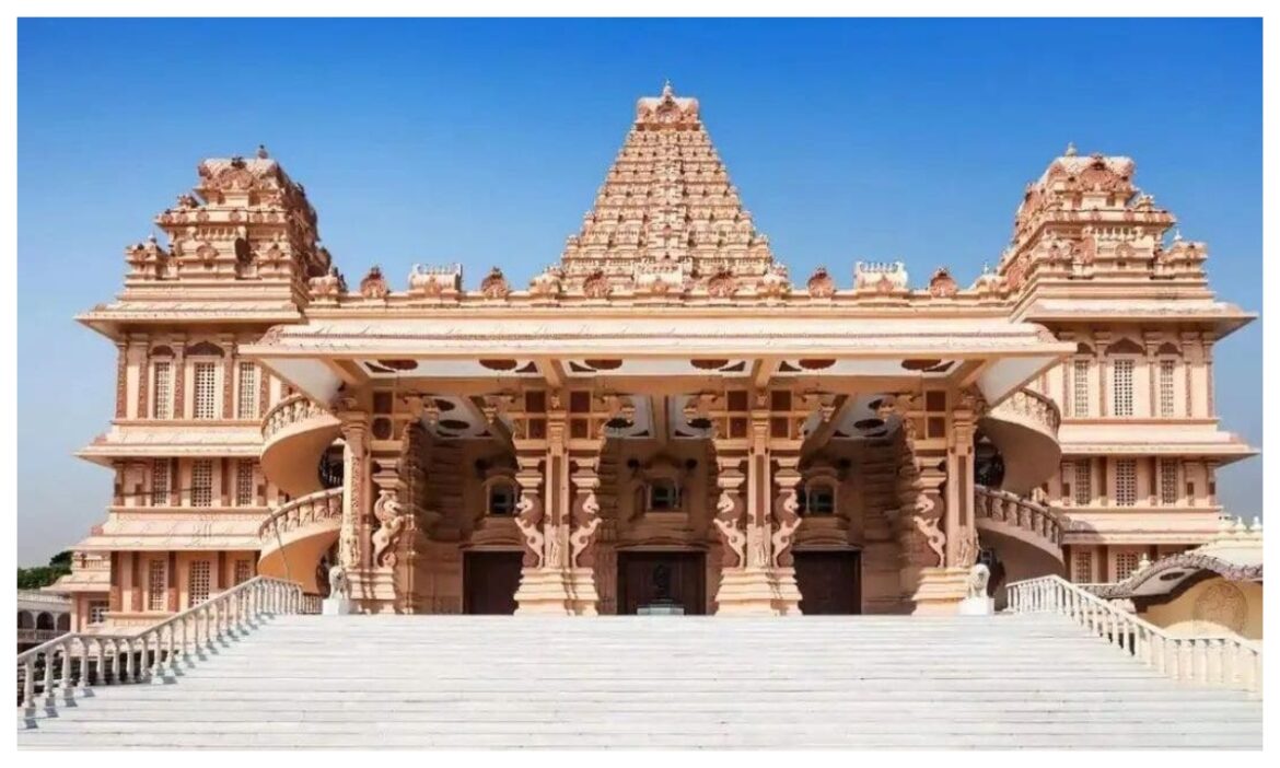 दिल्ली के 10 फेमस देवी मंदिर, जहां दर्शन करके होता है शांति और सुकून का एहसास