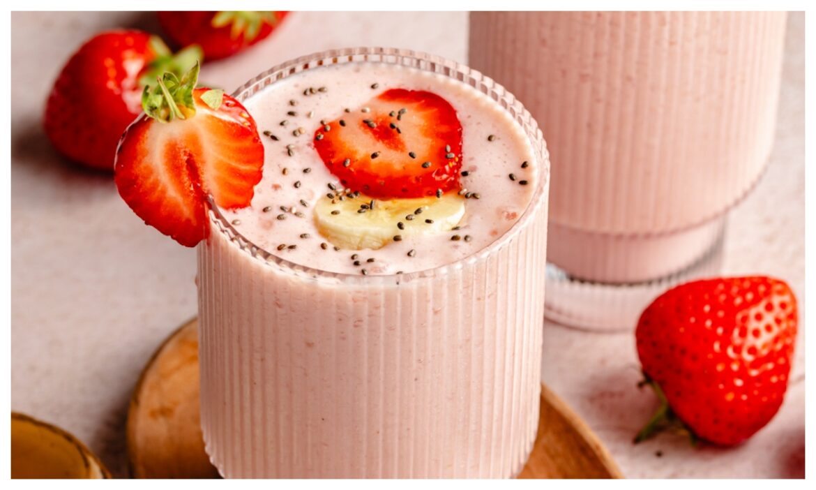 वेट लॉस के लिए इस तरह से बनाएं Strawberry Smoothie, कुछ ही दिनों में दिखेगा असर