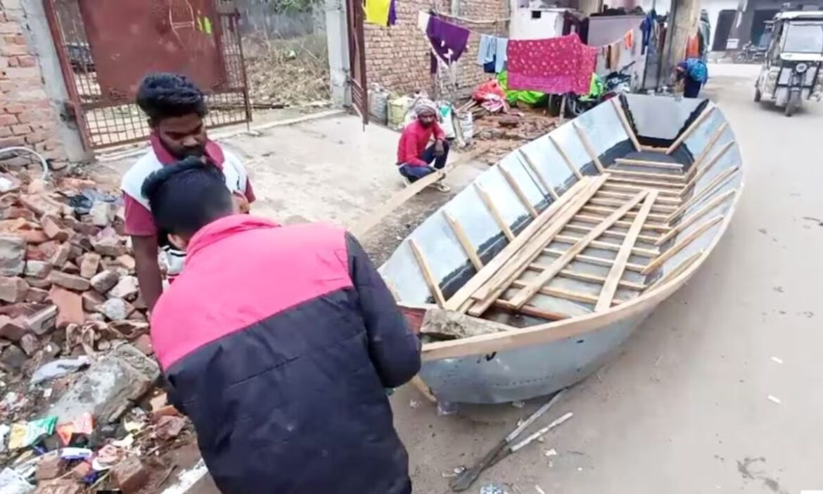 Maha Kumbh 2025 : उत्तर प्रदेश के प्रयागराज में भव्य महाकुंभ मेला शुरू होने में अब बस कुछ ही दिन बाकी है. ऐसे में यह खबरों का विषय बना हुआ है.