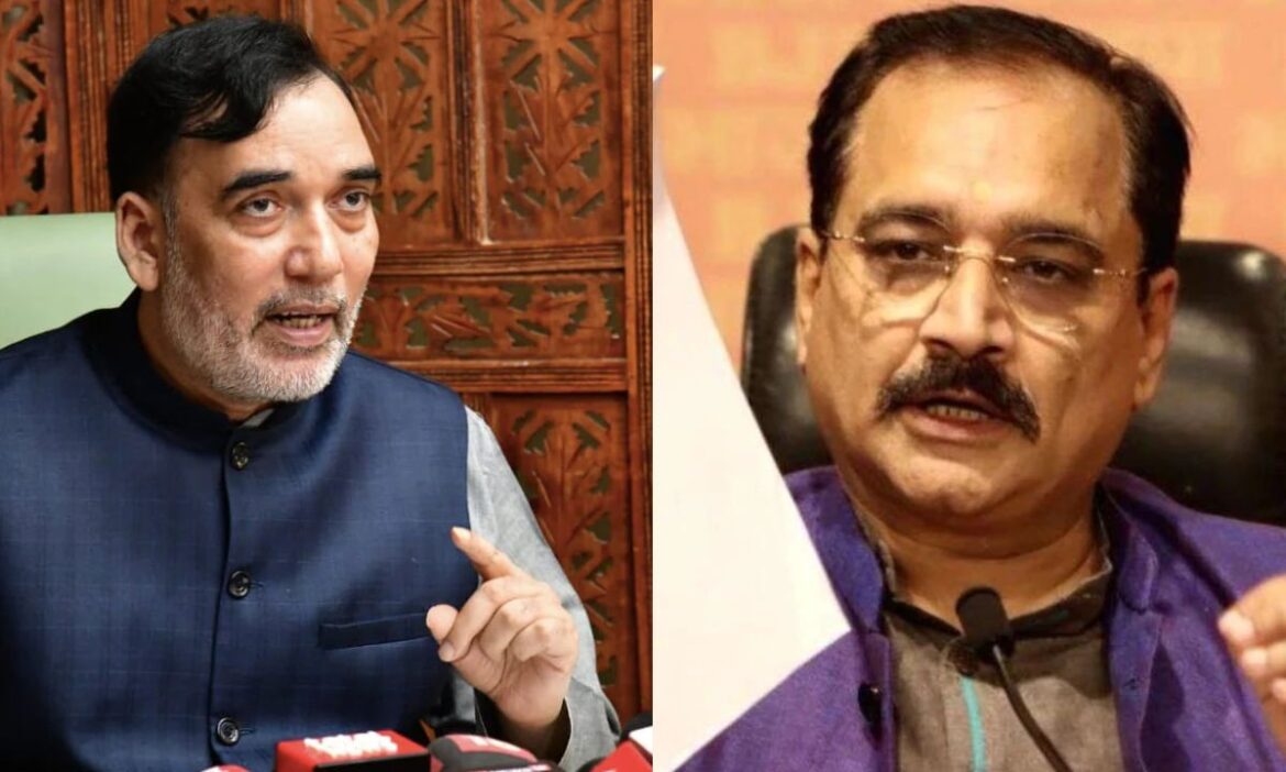 Delhi Assembly Election: दिल्ली में कुछ ही समय में विधानसभा चुनाव होने हैं. इसे लेकर पार्टियों ने अपनी तैयारी तेज कर दी है. ऐसे में आरोप-प्रत्यारोप का सिलसिला शुरू हो गया है.