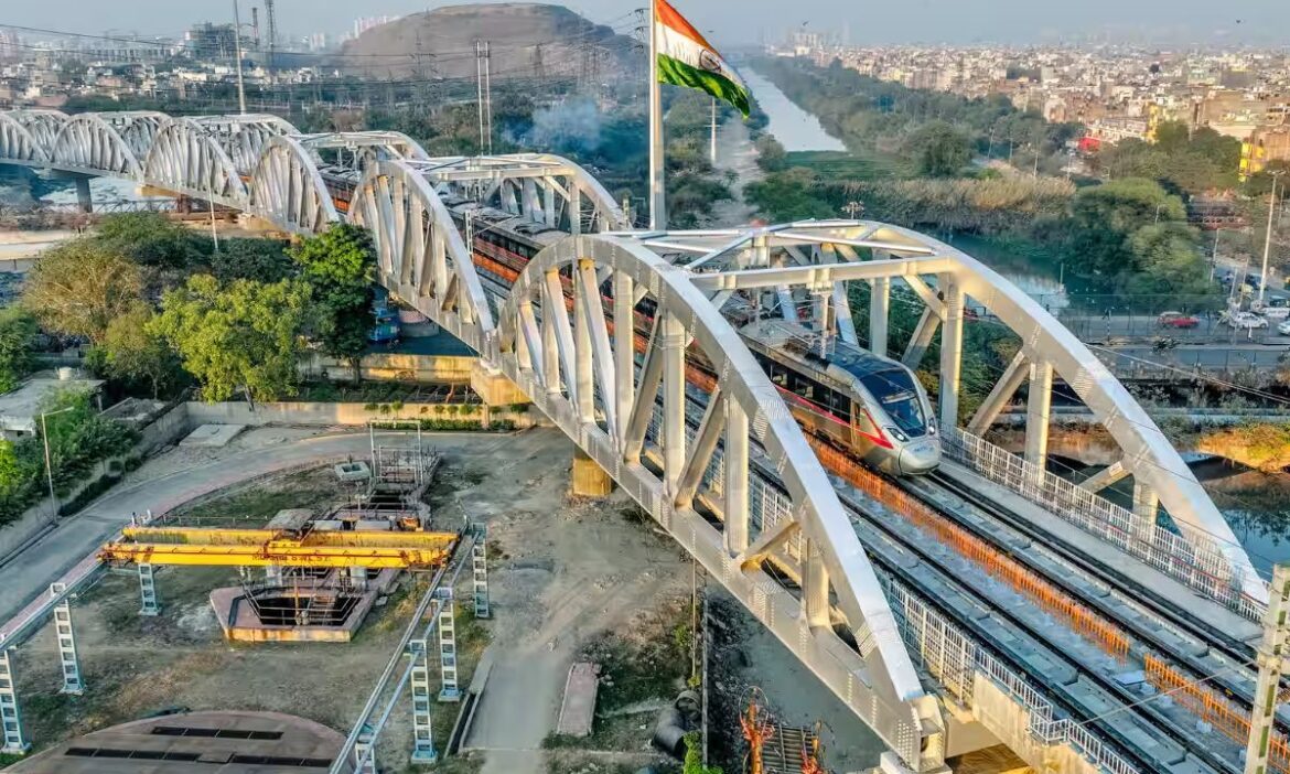 Namo Bharat Inauguration : प्रधानमंत्री नरेन्द्र मोदी ने रविवार को नमो भारत कॉरिडोर का उद्घाटन किया. इसके लिए साहिबाबाद पहुंचने से पहले उनकी सुरक्षा बढ़ा दी गई है.