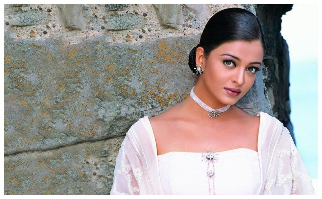 Aishwarya Rai Young Age Photo - Live Times