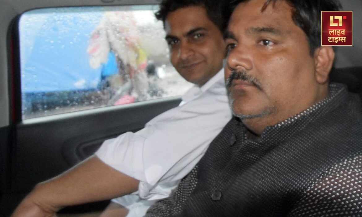 Delhi Assembly Election: आम आदमा पार्टी के पूर्व पार्षद और दिल्ली दंगों के आरोपी ताहिर हुसैन को सुप्रीम कोर्ट ने राहत दी है. वो AIMIM के टिकट से दिल्ली का विधानसभी चुनाव लड़ेंगे.