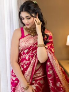 नई दुल्हन पहनें Krithi Shetty जैसे खूबसूरत एथनिक आउटफिट्स