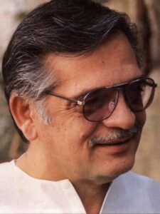 Gulzar famous couplets touch your heart