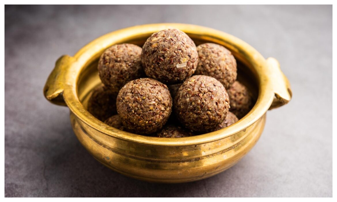 सर्दियों में रोजाना खाएं 1 अलसी का लड्डू, हड्डियां होंगी मजबूत और शुगर भी रहेगा कंट्रोल