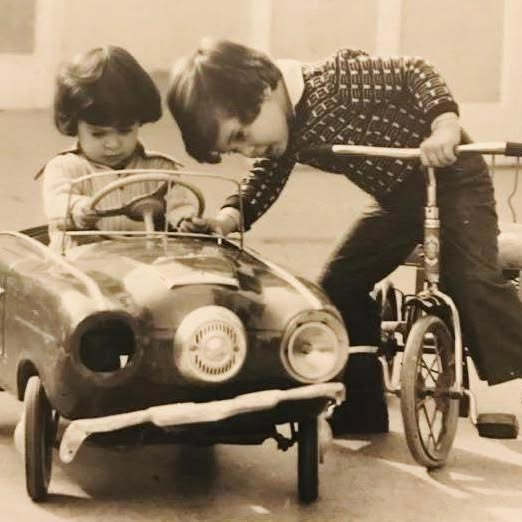 Rahul and Priyanka Gandhi childhood photos - Live Times