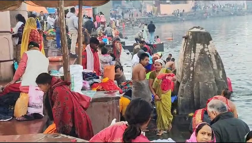 Makar sankranti snan - Live Times