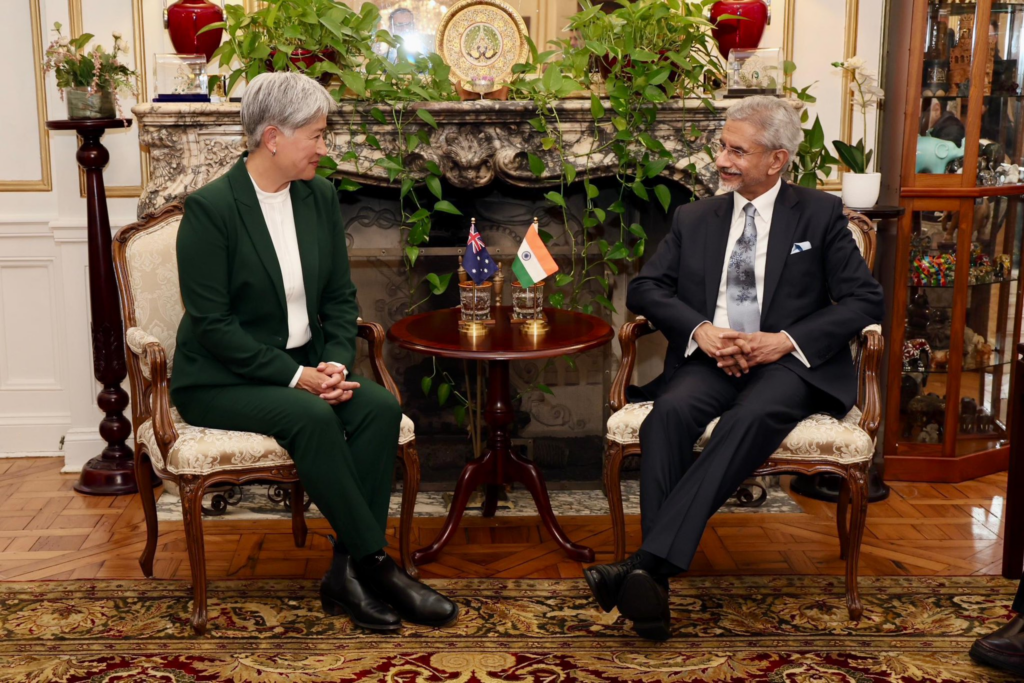 Vance welcomes Chinese Vice President - Live Times