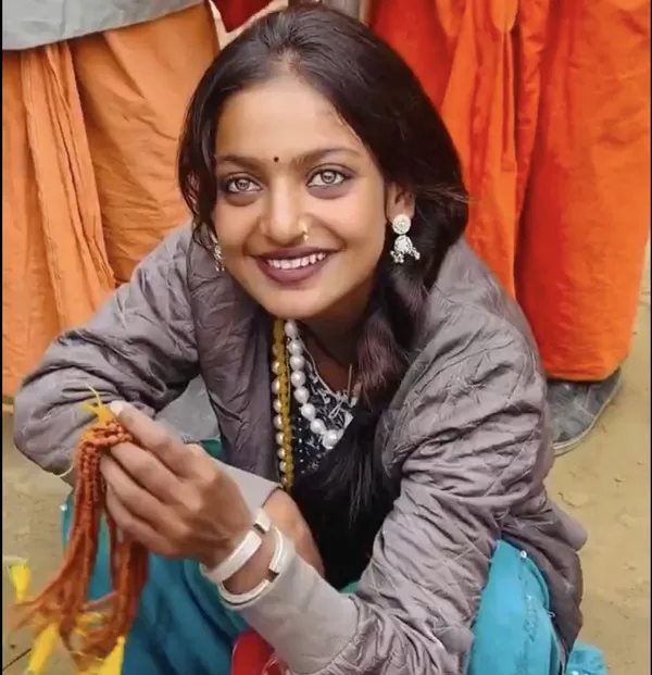 Monalisa Viral Video and Photos - Live Times