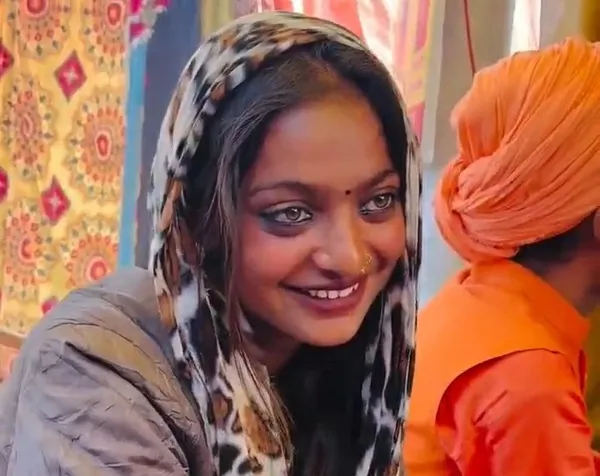 Monalisa's pictures promotion for Kumbh Mela? - Live Times