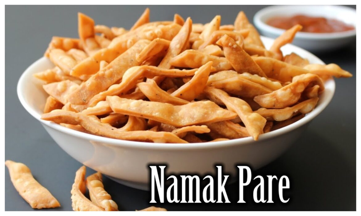 सर्दियों में गर्मागर्म चाय के साथ लें बाजार जैसे क्रिस्पी नमकपारों का मजा, ये रही आसान रेसिपी