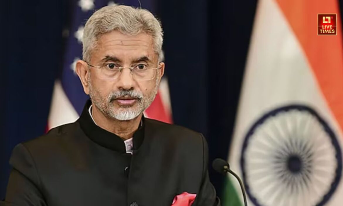 S. Jaishankar On USAID Funding : दिल्ली यूनिवर्सिटी लिट्रेचर फेस्टिवल में बोलते हुए विदेख मंत्री जयशंकर ने अमेरिकी राष्ट्रपति डोनाल्ड ट्रंप के उस दावे को लेकर चिंता जाहिर की है जिसमें भारत को 21 मिलियन डॉलर दिए गए हैं.