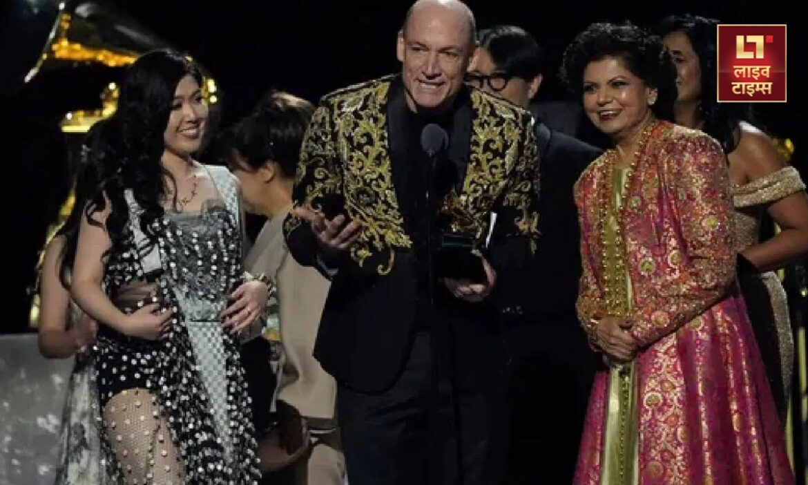 Grammy Awards: भारतीय-अमेरिकी गायिका और उद्यमी चंद्रिका टंडन ने बेस्ट न्यू एज एम्बिएंट चैंट एल्बम श्रेणी में अपनी एल्बम 'त्रिवेणी' के लिए ग्रैमी पुरस्कार जीता है.