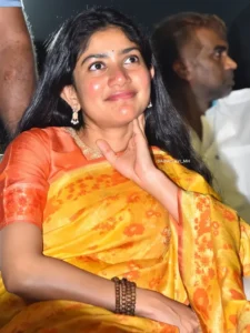 5 saree looks Sai Pallavi perfect combination simplicity beauty