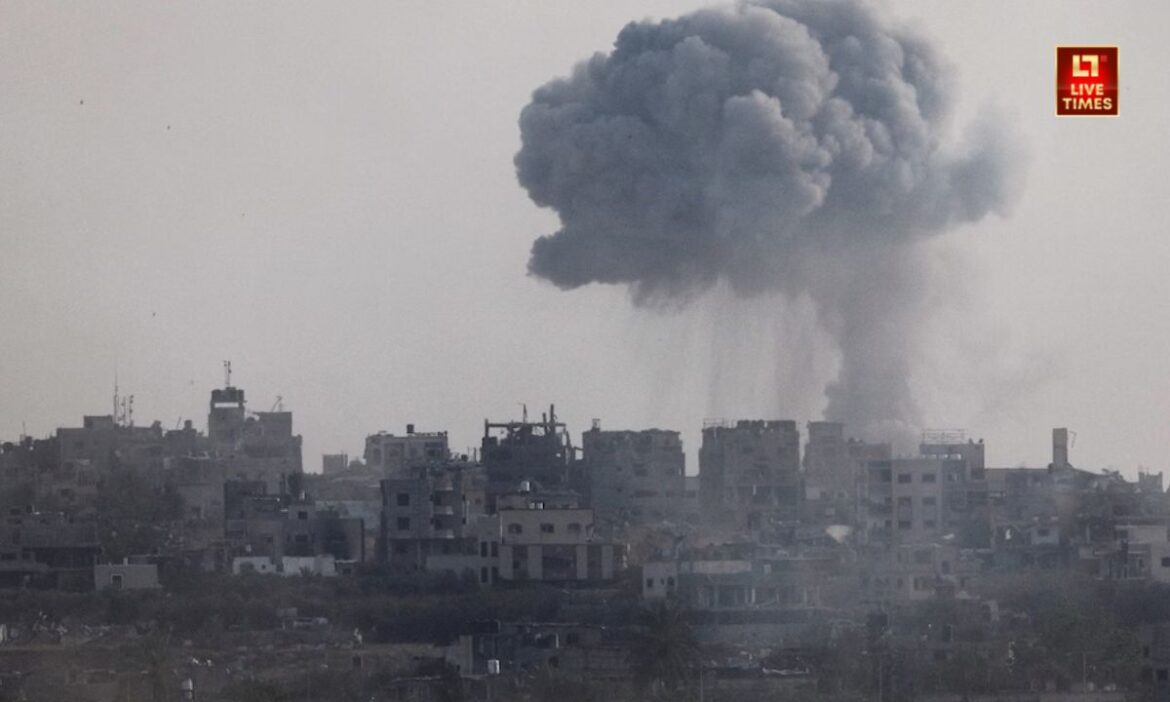 US airstrikes targeting Yemen Houthi rebels 2 killed