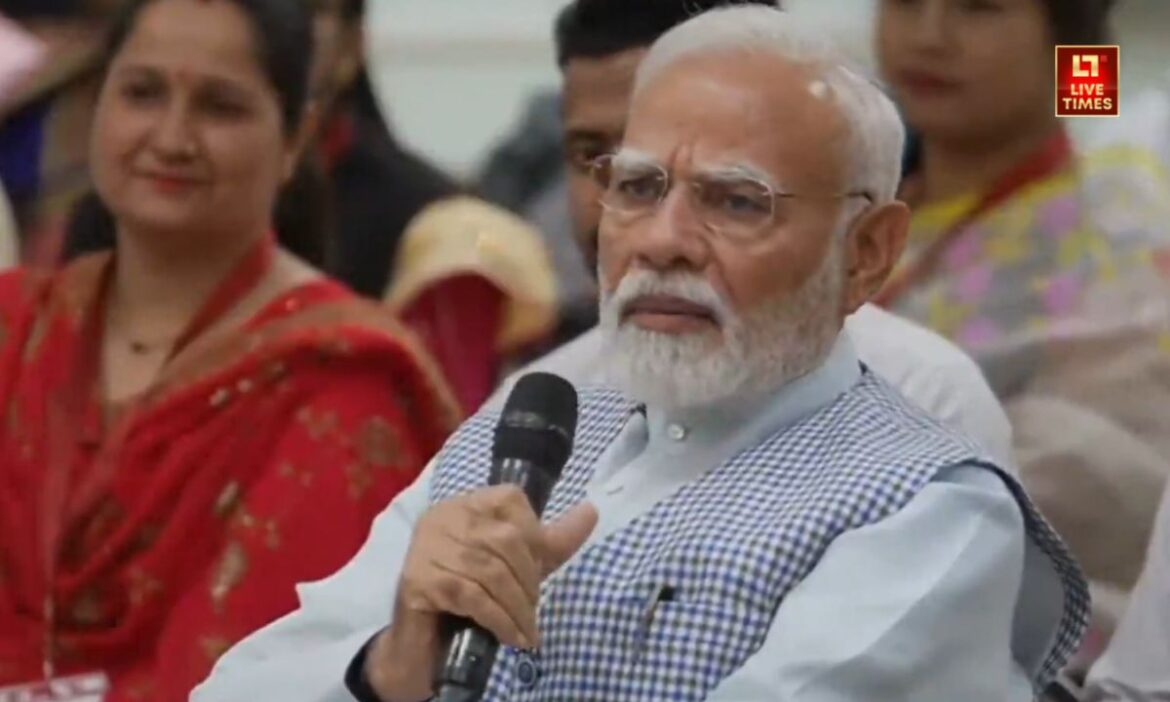 10-years-of-mudra pm modi