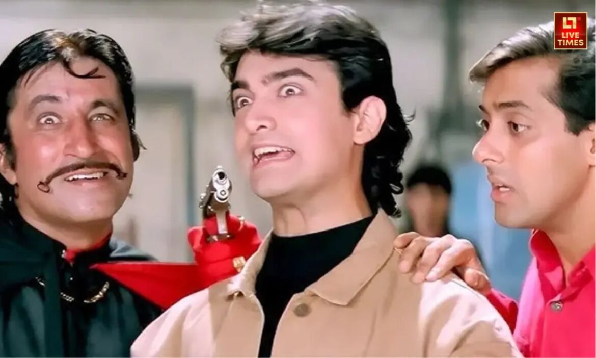 Andaz Apna Apna: सलमान खान और आमिर खान की कल्ट कॉमेडी फिल्म 'अंदाज़ अपना अपना' एक बार फिर सिनेमाघरों में धूम मचा रही है। फिल्म ने पहले दिन 25 लाख की कमाई की.