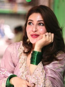 These bangles by Sonarika Bhadoria will fit every look