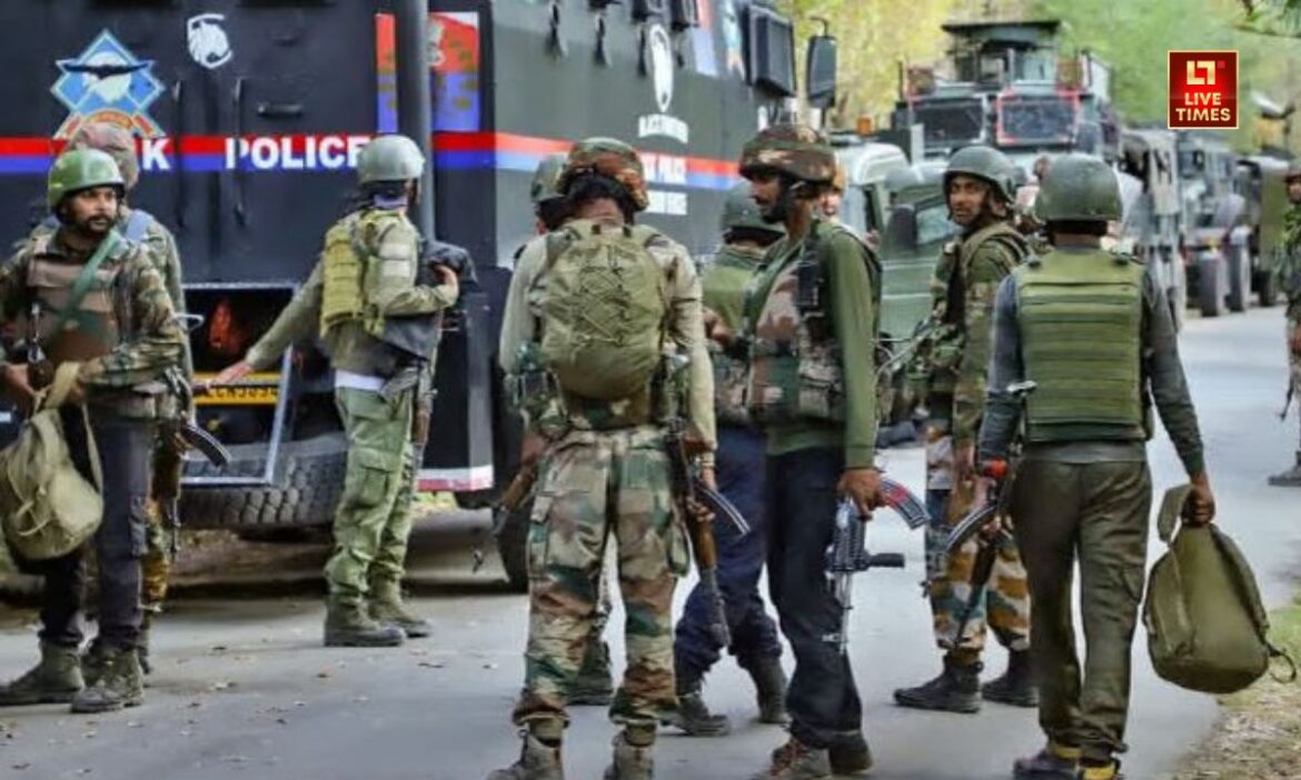 Jammu-Kashmir Encounter: जम्मू-कश्मीर के किश्तवाड़ में सेना के जवानों ने 3 आतंकियों को मार गिराया है. एक ऑपरेशन के दौरान उन्होंने जैश-ए-मोहम्मद के शीर्ष कमांडर सैफुल्लाह को भी मार गिराया है.