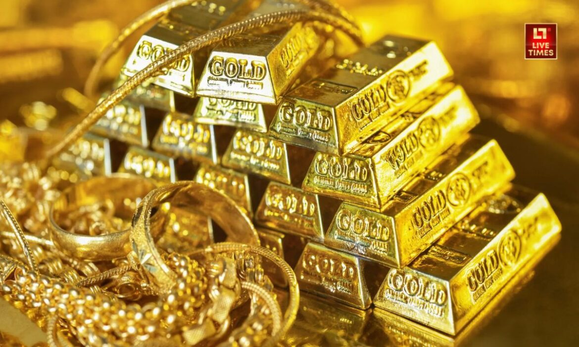 Gold Price: ग्लोबल मार्किट में काफी उथल-पुथल के बाद पिछले तीन दिनों से सोने की कीमत में भरी गिरावट देखी गयी.यह गिरावट लगभग ₹4,000 की रही है, जिससे 10 ग्राम सोने की कीमत घटकर ₹97,800 रह गई है.