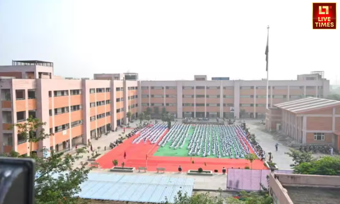 दिल्ली के स्कूलों में Pre-vocational Education Programme की शुरुआत की गई है जिसका उद्देश्य स्टूडेंट्स को फ्यूचर में काम पाने के लिए तैयार करना है.