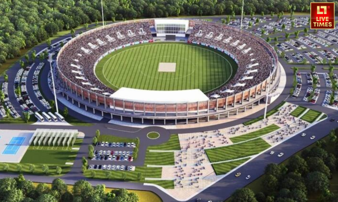 उत्तर प्रदेश में चौथे इंटरनेशनल क्रिकेट स्टेडियम बनाया जा रहा है. इस स्टेडियम का निर्माण गोरखपुर में किया जा रहा है.