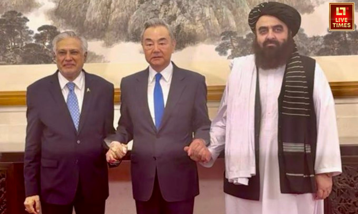 पाकिस्तान और चीन अब अफगानिस्तान के साथ मिलकर अपनी दोस्ती को और भी गहरा करने में जुट गए हैं.