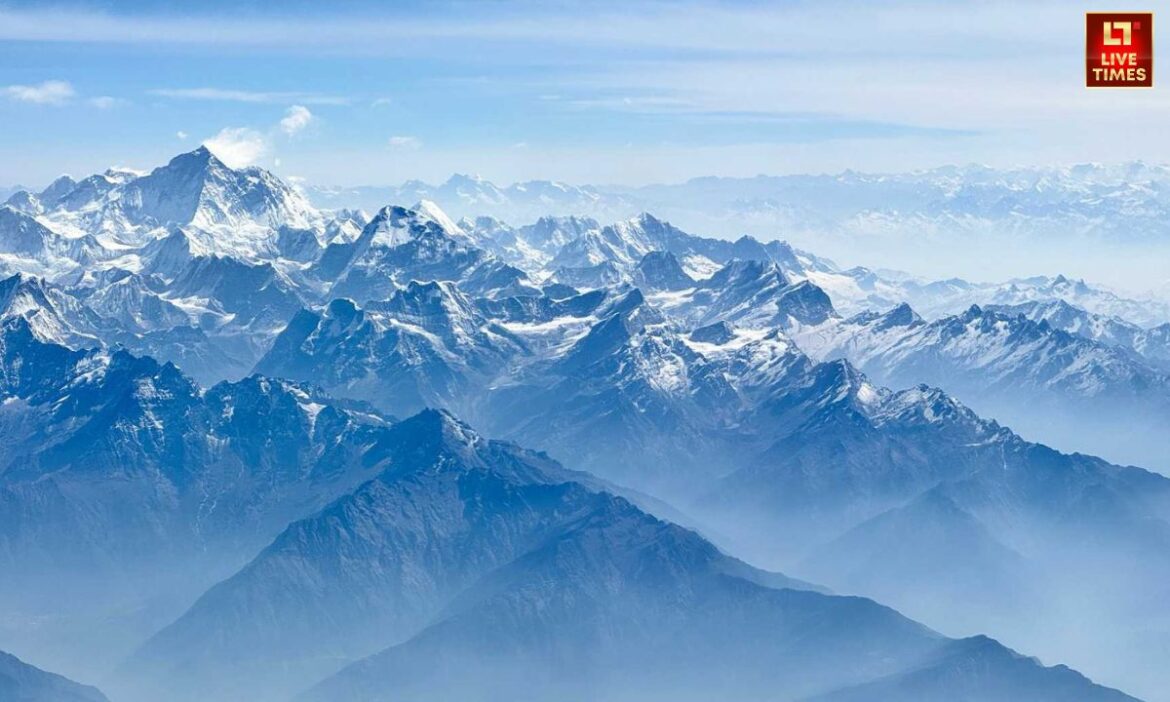 Spots where you can recreate Bollywood scene: अगर आप भी बॉलीवुड फिल्मों के दीवाने हैं और अपने पसंदीदा सीन्स को असल जिंदगी में जीना चाहते हैं, तो इन 6 जगहों पर ट्रेवल जरूर करें. ये फिल्मी स्पॉट्स न केवल पर्यटन के तौर पर खास हैं, बल्कि आपकी यादों और कैमरे के लिए भी एकदम परफेक्ट हैं.