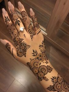 Back Hand Mehndi Design