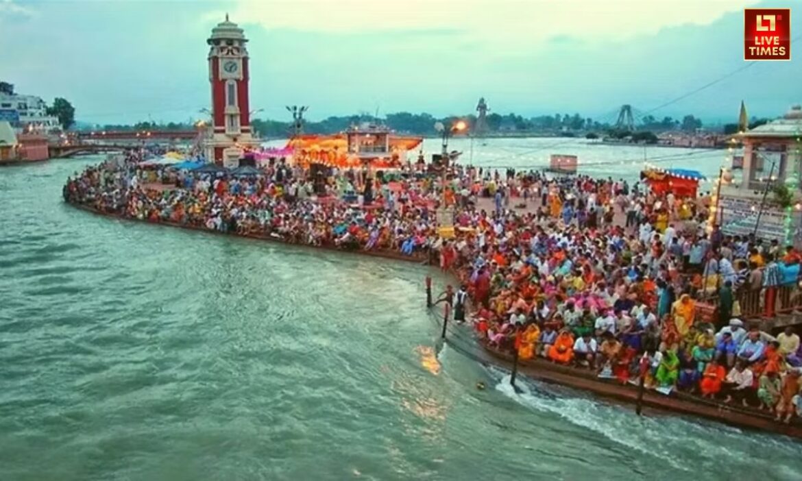 Ganga Dussehra 2025: हजारों श्रद्धालु होंगे गंगा स्नान और गंगा आरती में शामिल, वाराणसी से हरिद्वार तक दिखेगा श्रद्धा का सैलाब. यह पर्व देवी गंगा के पृथ्वी पर अवतरण का प्रतीक है. इस दिन गंगा स्नान, दान-पुण्य और देवी गंगा की आराधना से विशेष फल प्राप्त होता है.