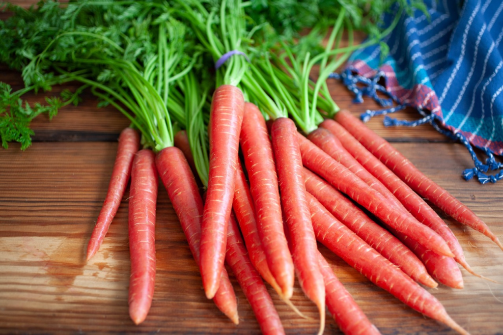 Natural Foods to Improve Vision: carrot