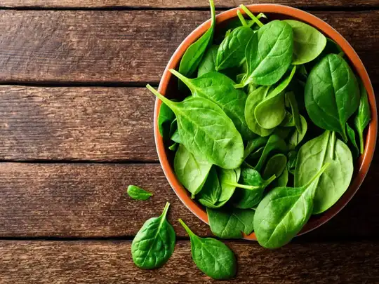 Natural Foods to Improve Vision: spinach