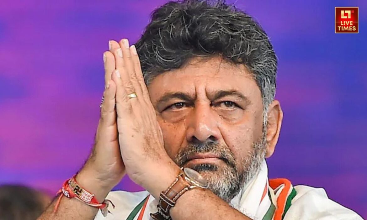 कर्नाटक के डिप्टी सीएम डीके शिवकुमार ने बीजेपी के आरोपों पर जोरदार पलटवार करते हुए कहा कि सरकार ने घटना की जिम्मेदारी ली है.