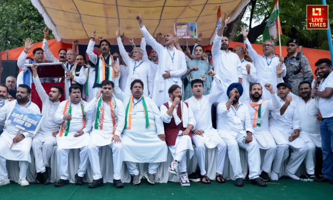 J&K Congress Leaders Protest