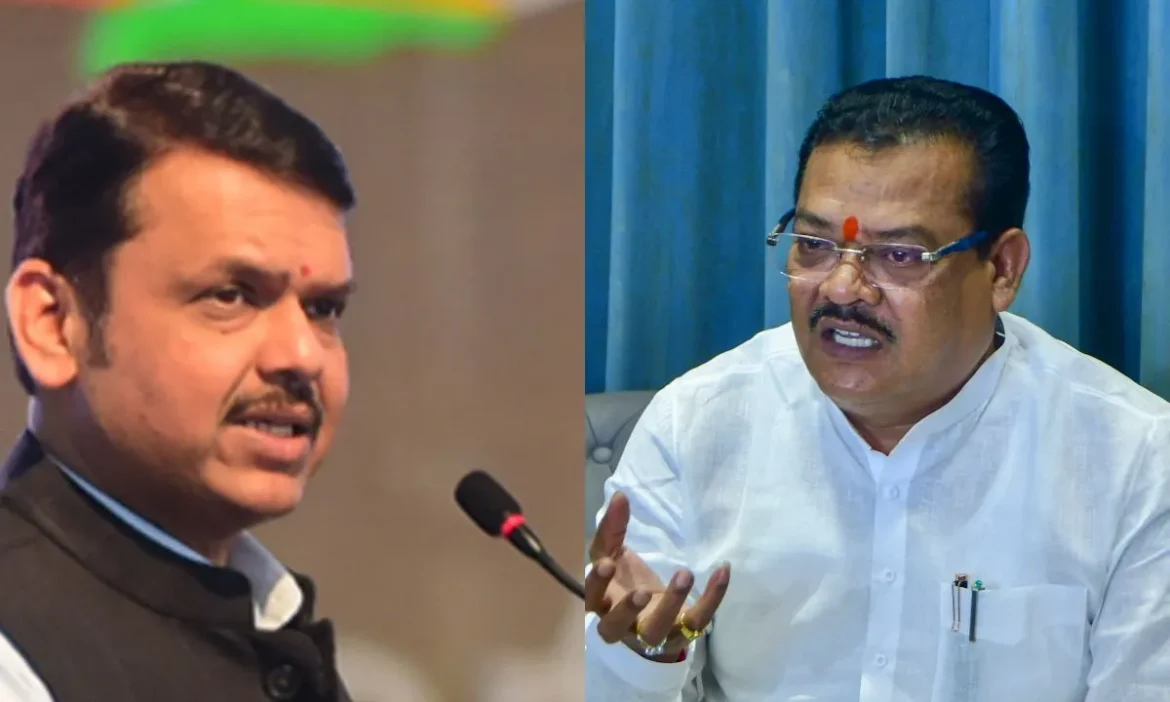 Devendra Fadnavis asks Shivsena BJP ministers refrain turf war